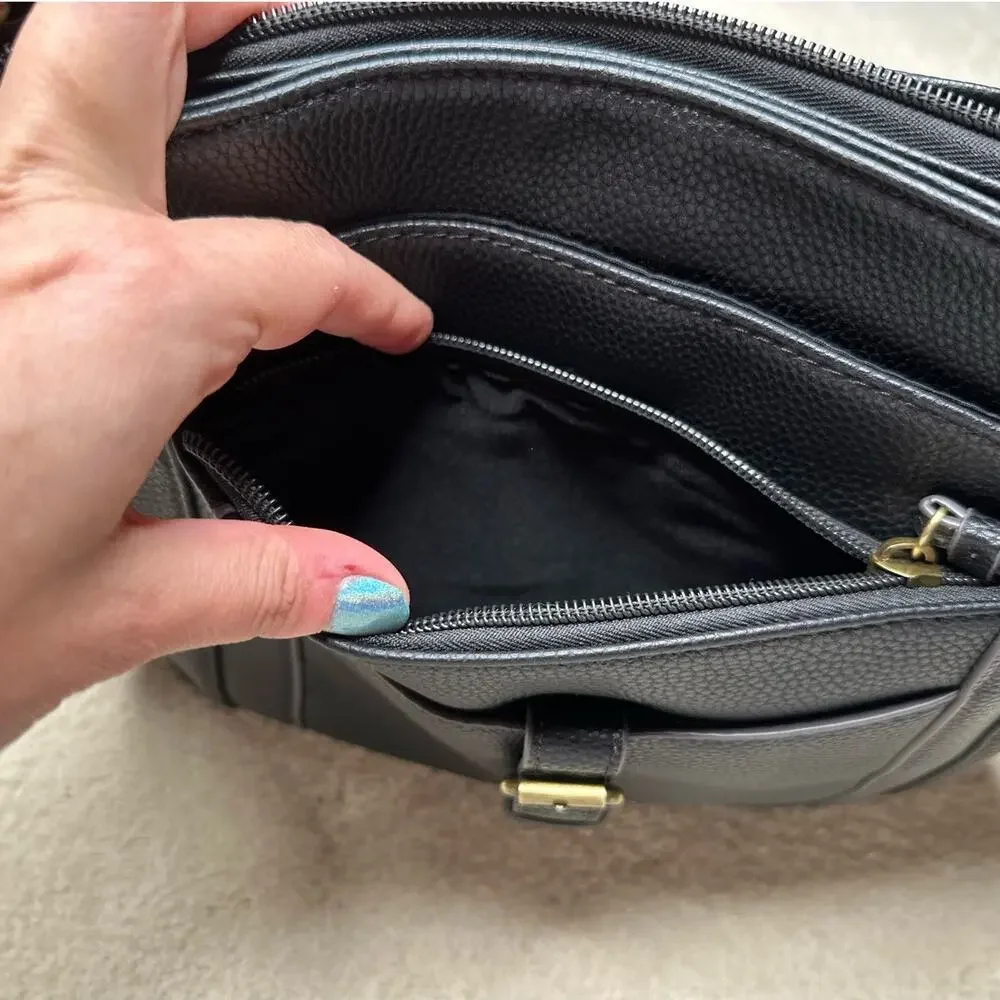 St John's Bay: Black Leather Cross Body Purse